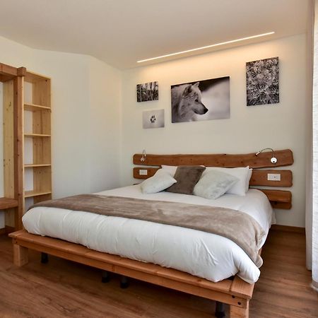 B&B Al Lupo Solitario セゴンツァーノ エクステリア 写真